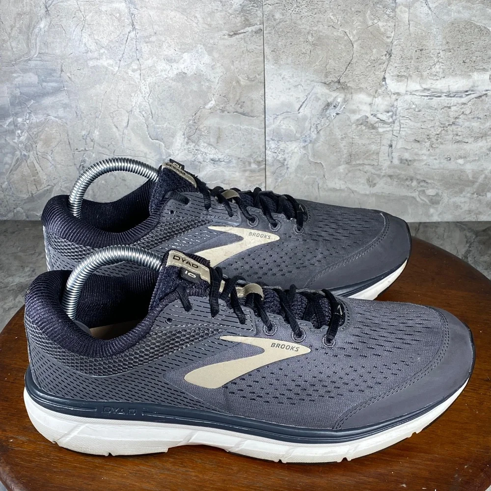 Brooks Dyad 10 Men’s Size 9.5 (2E) Grey Athletic Running Shoes - Picture 3 of 6